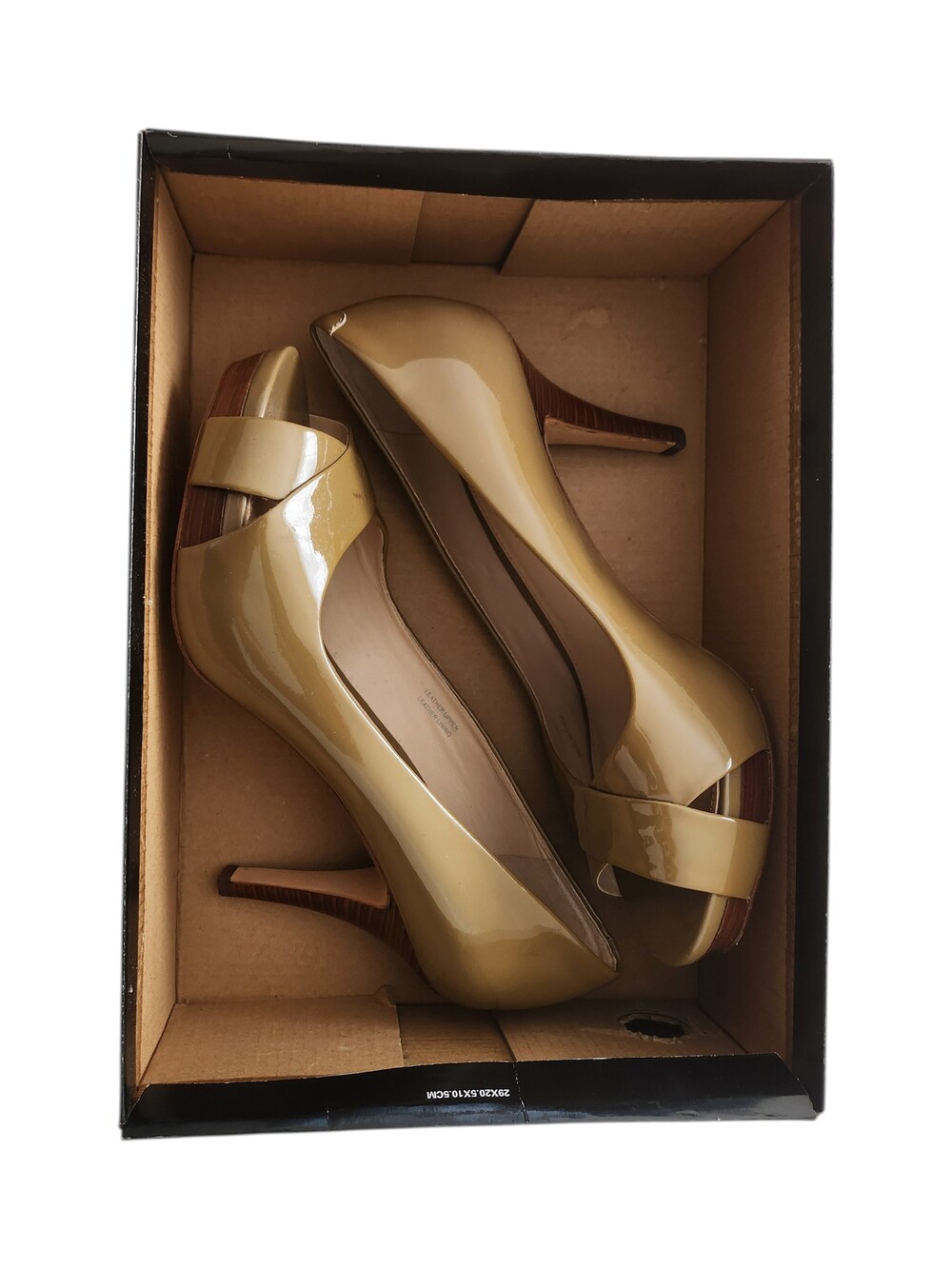 Via Spiga Woman's Peep Toe Pumps Size 7 Olive Patent Leather